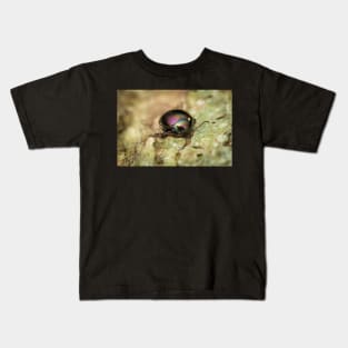 Unique and organic photo of a beautiful iridescent leaf beetle Kids T-Shirt